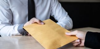 tội môi giới hối lộ